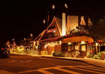 Christmas Lights Installed on a Restaurant